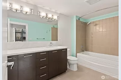 2911 2nd Avenue #404, Seattle, WA 98121 - Photo 16