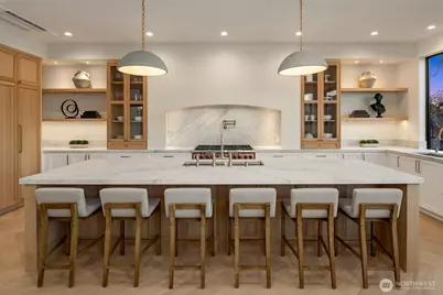 738 22nd Avenue E, Seattle, WA 98112 - Photo 8