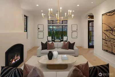 738 22nd Avenue E, Seattle, WA 98112 - Photo 4