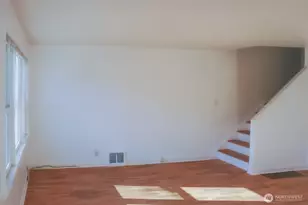 8001 Densmore Ave N, Seattle, WA 98103 - Photo 6