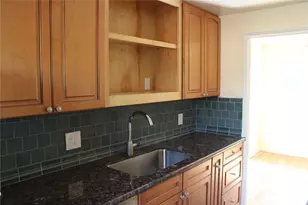 8001 Densmore Ave N, Seattle, WA 98103 - Photo 18