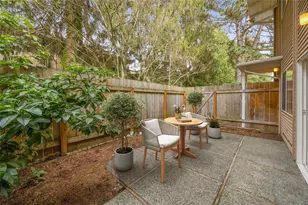 12211 SE 59th St, Bellevue, WA 98006 - Photo 18