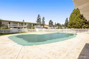 12211 SE 59th St, Bellevue, WA 98006 - Photo 22