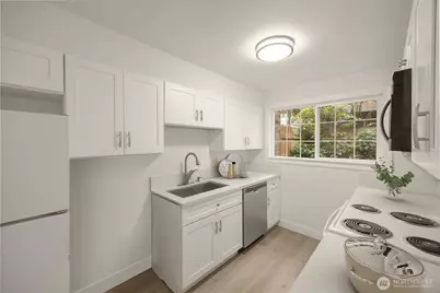 12211 SE 59th Street #61, Bellevue, WA 98006 - Photo 8