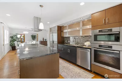 9615 NE 26th Street, Clyde Hill, WA 98004 - Photo 12