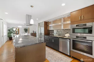 9615 NE 26th St, Clyde Hill, WA 98004 - Photo 12