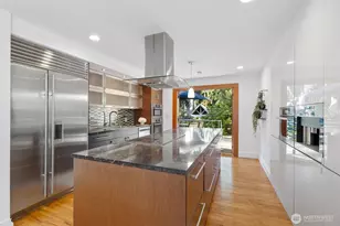 9615 NE 26th St, Clyde Hill, WA 98004 - Photo 10