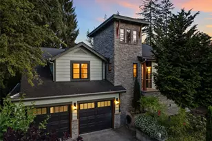 9615 NE 26th St, Clyde Hill, WA 98004 - Photo 2