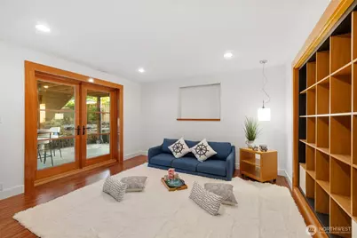 9615 NE 26th Street, Clyde Hill, WA 98004 - Photo 28