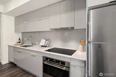 450 S Main Street #618, Seattle, WA 98104 - Photo 10