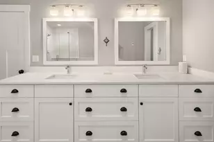 10060 NE Springwood Ln, Bainbridge Island, WA 98110 - Photo 24