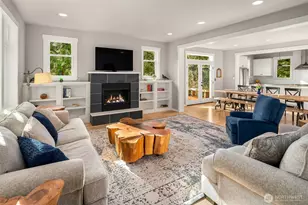 10060 NE Springwood Ln, Bainbridge Island, WA 98110 - Photo 6