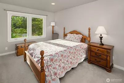 10060 NE Springwood Lane, Bainbridge Island, WA 98110 - Photo 26