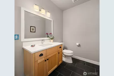 10060 NE Springwood Lane, Bainbridge Island, WA 98110 - Photo 20