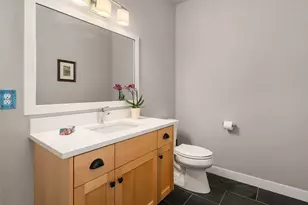 10060 NE Springwood Ln, Bainbridge Island, WA 98110 - Photo 20