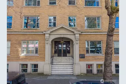 7 Harrison Street #20, Seattle, WA 98109 - Photo 2