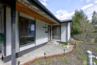 309 S Yantic Avenue, Bremerton, WA 98312 - Photo 6