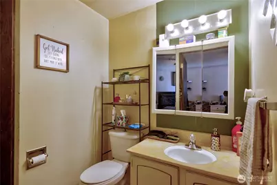 309 S Yantic Avenue, Bremerton, WA 98312 - Photo 24