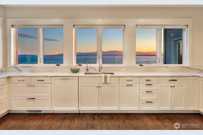 5006 Scurlock Road, Freeland, WA 98249 - Photo 8