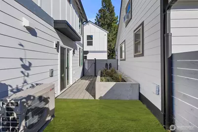 820 B S Sullivan Street, Seattle, WA 98108 - Photo 18