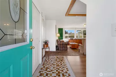 922 140th St E, Tacoma, WA 98445 - Photo 2