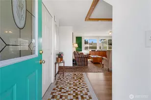 922 140 St E, Tacoma, WA 98445 - Photo 2