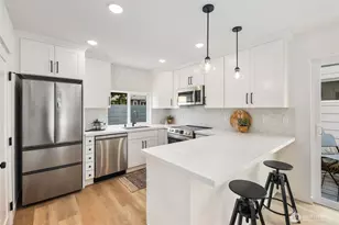 806 S Rose St, Seattle, WA 98108 - Photo 2