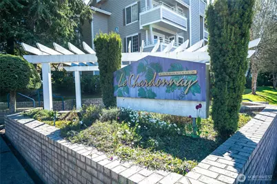 14007 NE 181st Street #F-104, Woodinville, WA 98072 - Photo 2