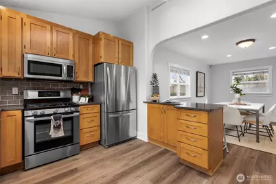 1427 Mlk Jr Way, Seattle, WA 98122 - Photo 12