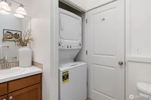 836 NW 52nd St, Seattle, WA 98107 - Photo 30