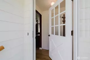 1126 Evans Ave W, Bremerton, WA 98312 - Photo 4