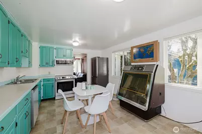 1126 Evans Avenue W, Bremerton, WA 98312 - Photo 10