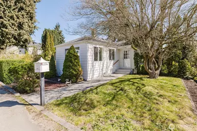 1126 Evans Avenue W, Bremerton, WA 98312 - Photo 2