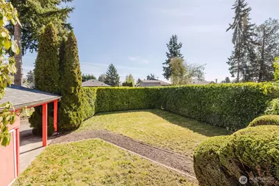 1126 Evans Avenue W, Bremerton, WA 98312 - Photo 32