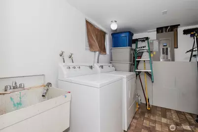 1126 Evans Avenue W, Bremerton, WA 98312 - Photo 24