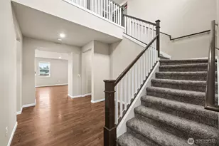 18117 135th St E, Bonney Lake, WA 98391 - Photo 2