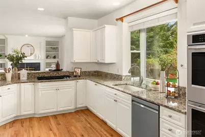 122 245th Place SE, Sammamish, WA 98074 - Photo 12