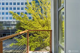 401 9th Ave N, Seattle, WA 98109 - Photo 2