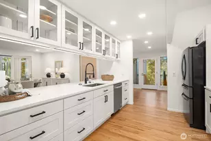 21221 SE 13th Pl, Sammamish, WA 98075 - Photo 10