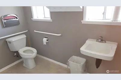 847 Blake Street, Enumclaw, WA 98022 - Photo 4