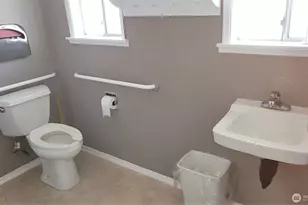 847 Blake St, Enumclaw, WA 98022 - Photo 4