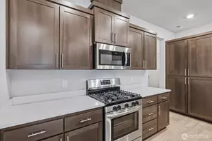 2041 Branch Creek Dr, Longview, WA 98632 - Photo 12