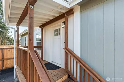 1110 A W Walnut Street, Centralia, WA 98531 - Photo 2