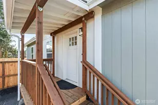 1110 A W Walnut St, Centralia, WA 98531 - Photo 2