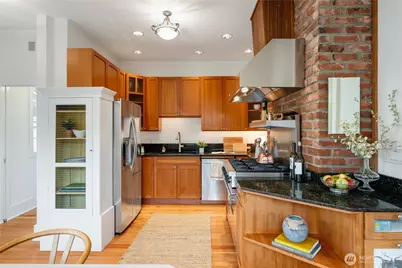 6737 27th Avenue NW, Seattle, WA 98117 - Photo 8