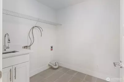 8711 27th Street E, Edgewood, WA 98371 - Photo 30