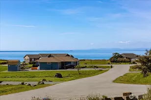 648 Hacienda Dr, Coupeville, WA 98239 - Photo 2