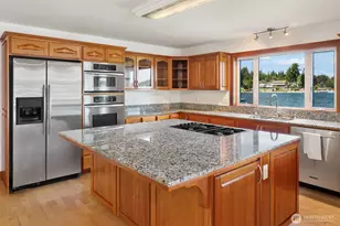 1555 Fairview St, Bellingham, WA 98229 - Photo 20