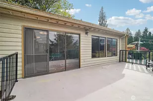 18805 SE 42nd St, Issaquah, WA 98027 - Photo 16