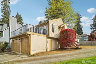 18805 SE 42nd St, Issaquah, WA 98027 - Photo 2